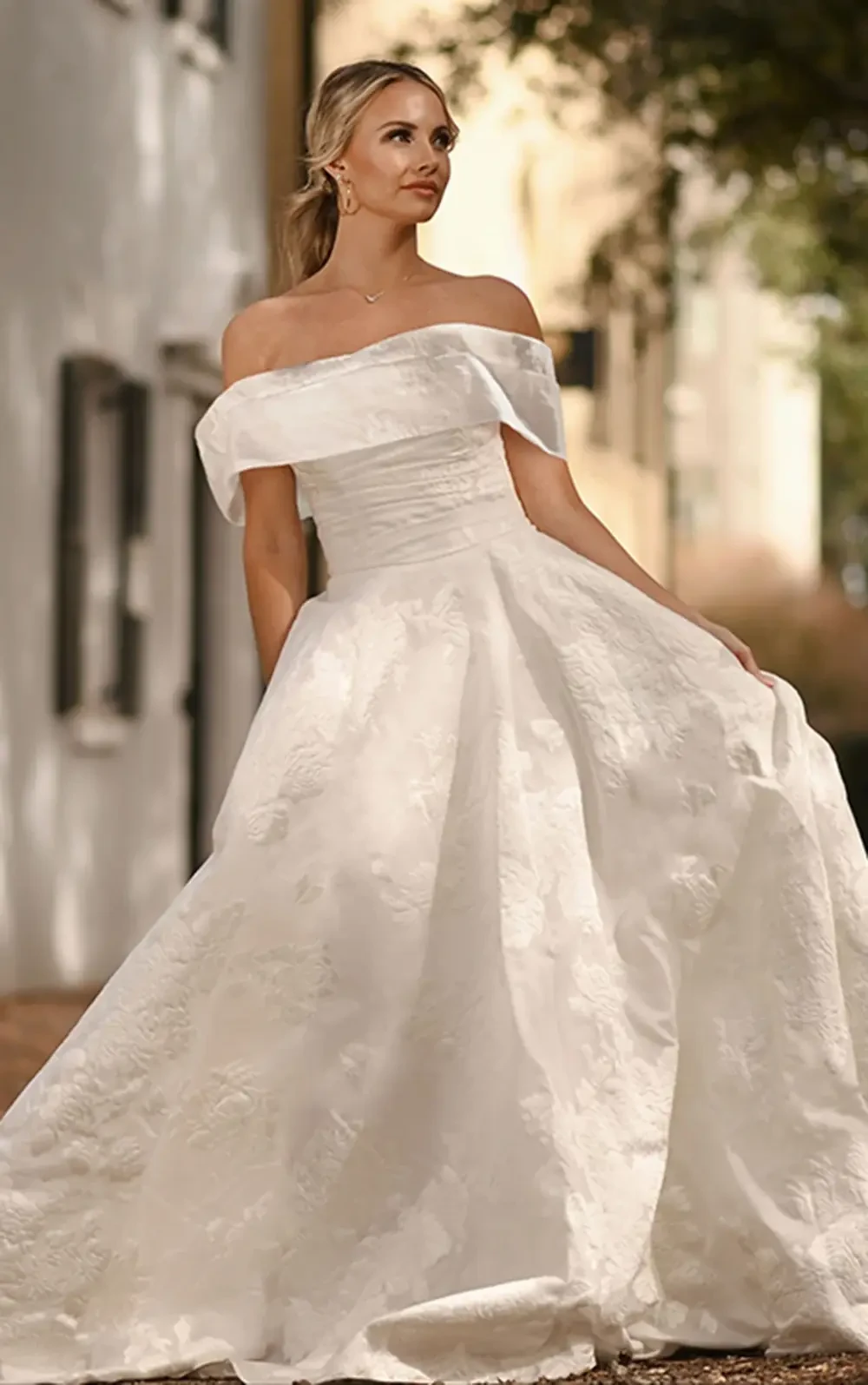 Essense of Australia Style D3971 Elegant Off-the-Shoulder - Ballgown wedding dress with floral-print organdy jacquard