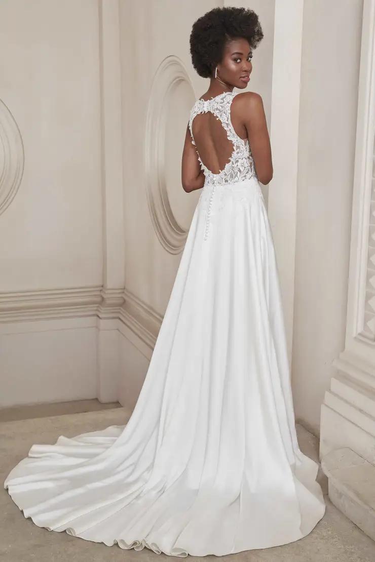 12 Beautiful Backless Wedding Dresses & Gowns
