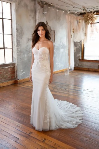 All Who Wander #ESTELE #3 (IV-RUM) Ivory Lace and Tulle over Rum Gown thumbnail