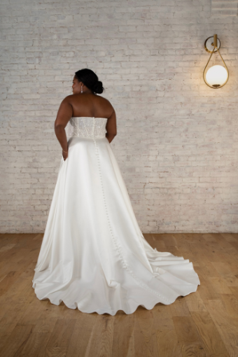 Stella York #7788 #7 default (IV-PL) Ivory Gown w Porcelain Tulle Plunge thumbnail