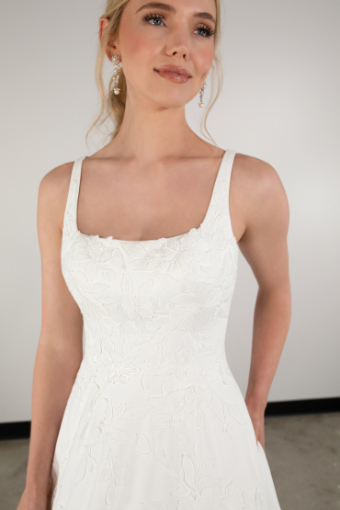 Essense of Australia #D3965 #3 default (IVR) Ivory thumbnail