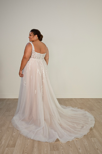Stella York #7965 #4 default (IVBC-PL) IVORY LACE & TULLE OVER BISCOTTI GWN W PORCELAIN TULLE PLUNGE thumbnail