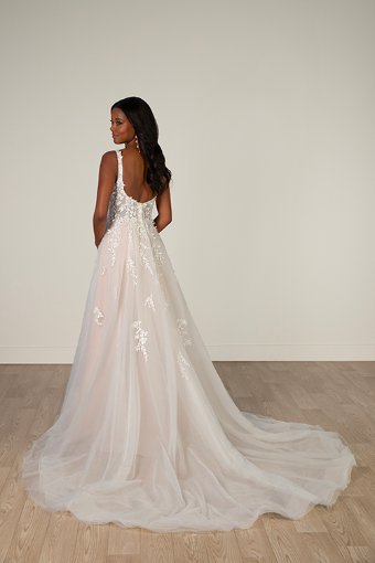 Stella York #7965 #1 (IVBC-PL) IVORY LACE & TULLE OVER BISCOTTI GWN W PORCELAIN TULLE PLUNGE thumbnail