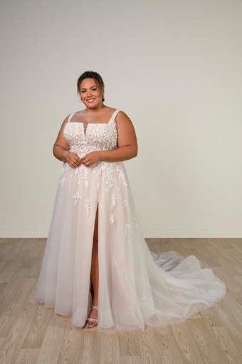 Stella York #7965 #3 (IVBC-PL) IVORY LACE & TULLE OVER BISCOTTI GWN W PORCELAIN TULLE PLUNGE thumbnail